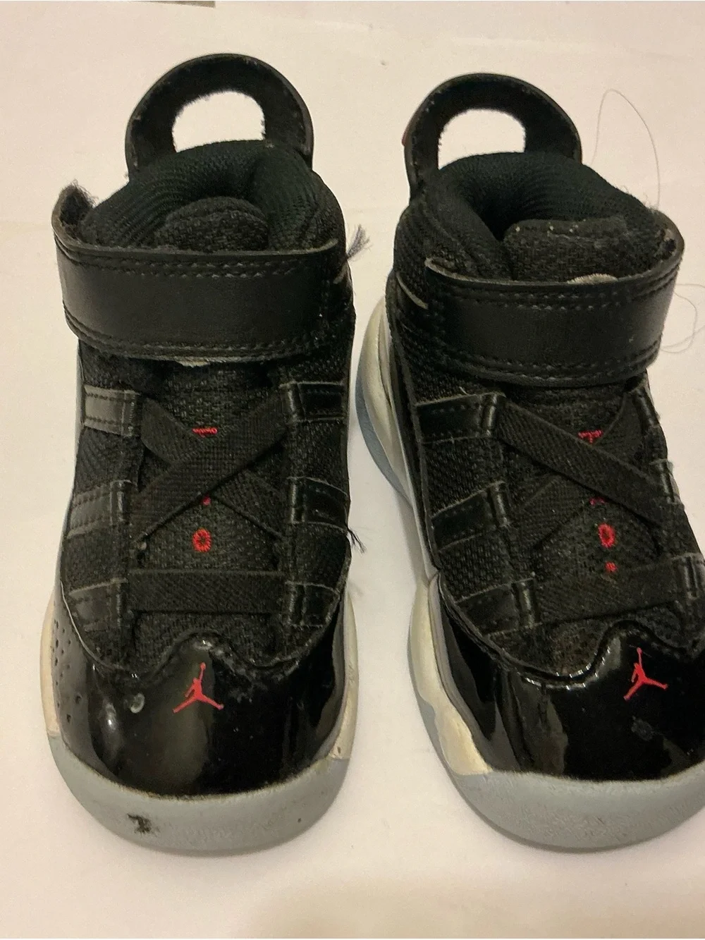 Jordan Kids toddler Black and Red High-Top Sneakers 5C